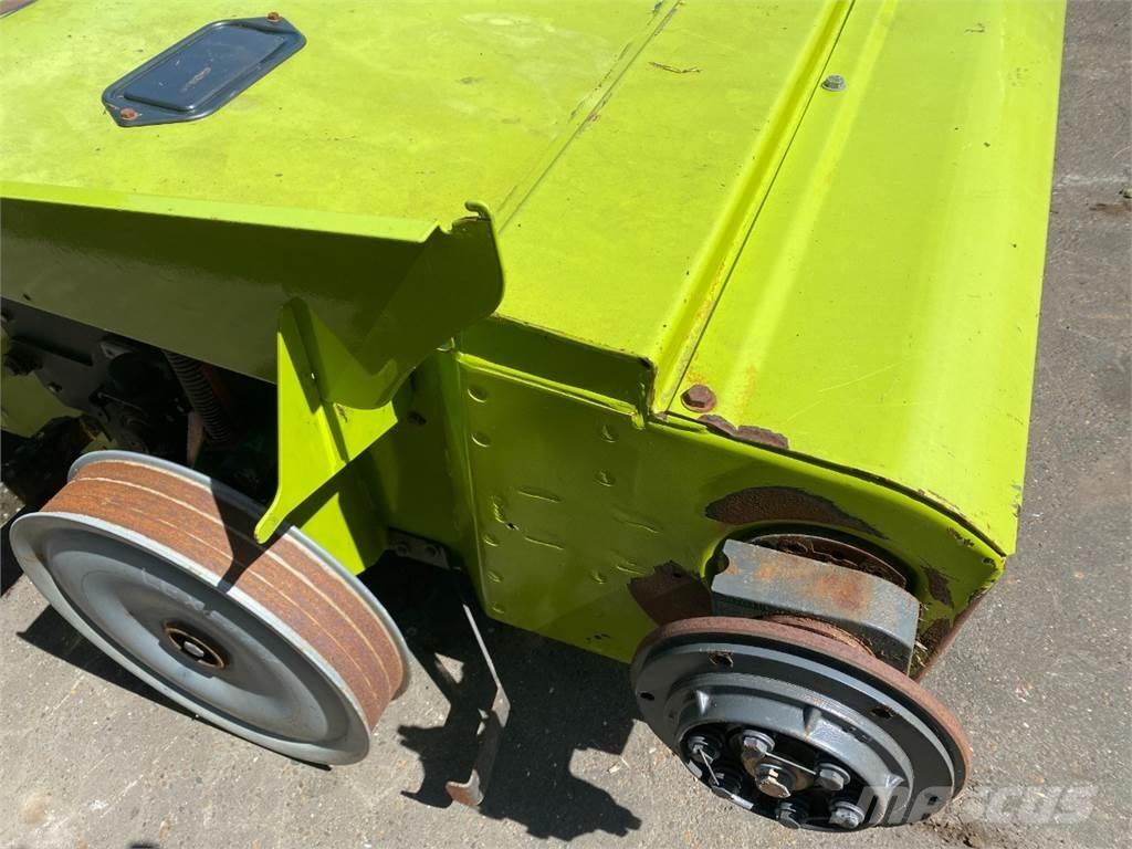 CLAAS Lexion 600 Derliaus nuėmimo kombainų priedai
