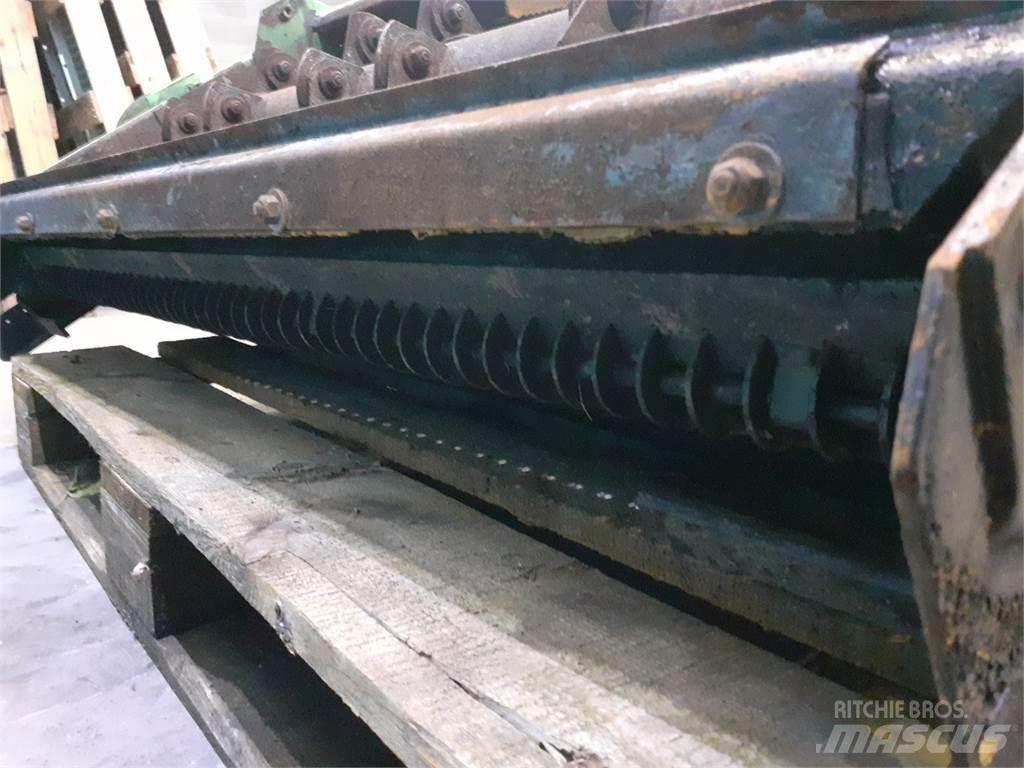 Deutz 4060 Derliaus nuėmimo kombainų priedai