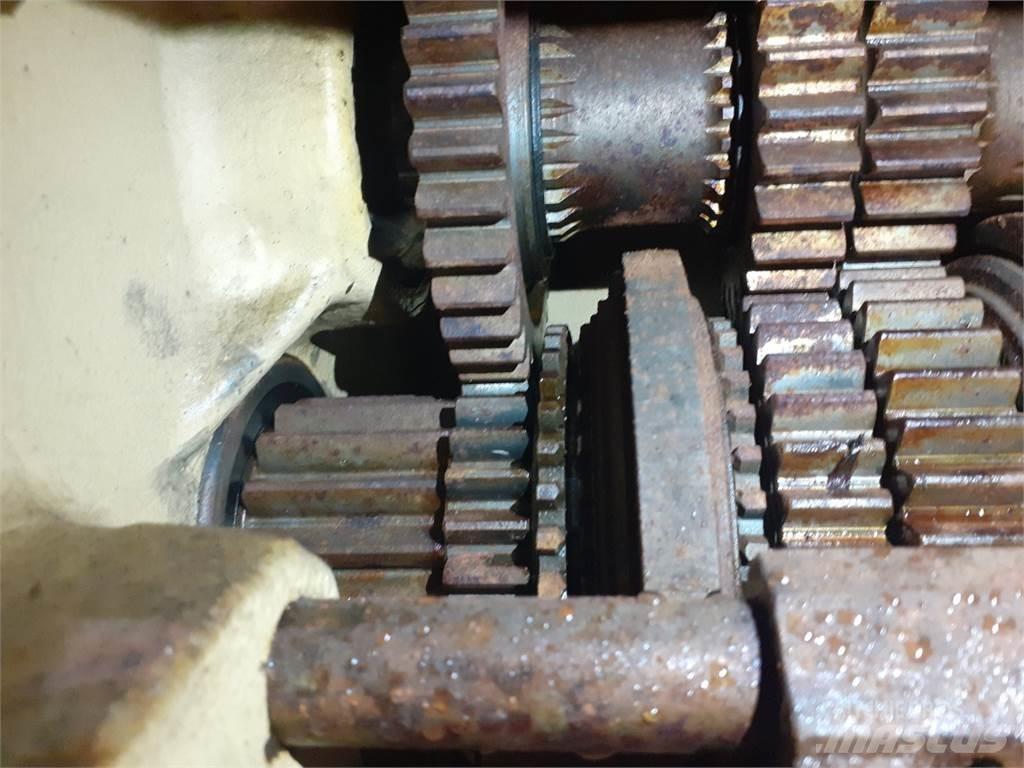 Deutz 4075 Transmisijos