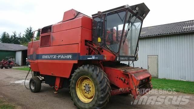 Deutz-Fahr M2680 Derliaus nuėmimo kombainai
