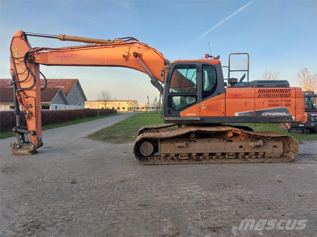 Doosan DX255LC-5 Vikšriniai ekskavatoriai
