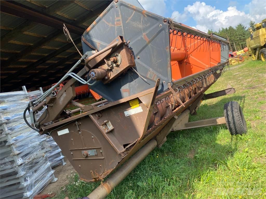 Dronningborg 16 Derliaus nuėmimo kombainų priedai