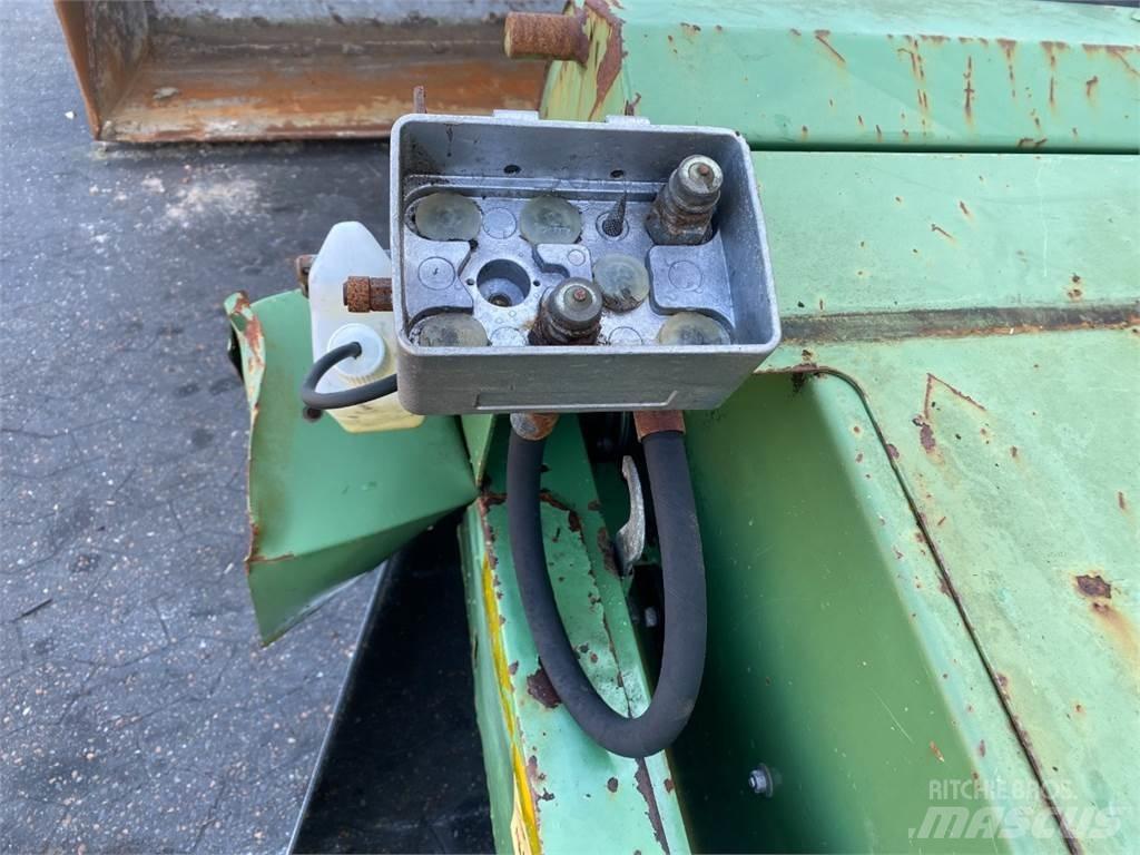 Fendt 8350 Derliaus nuėmimo kombainų priedai