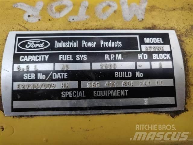Ford 2725E Varikliai
