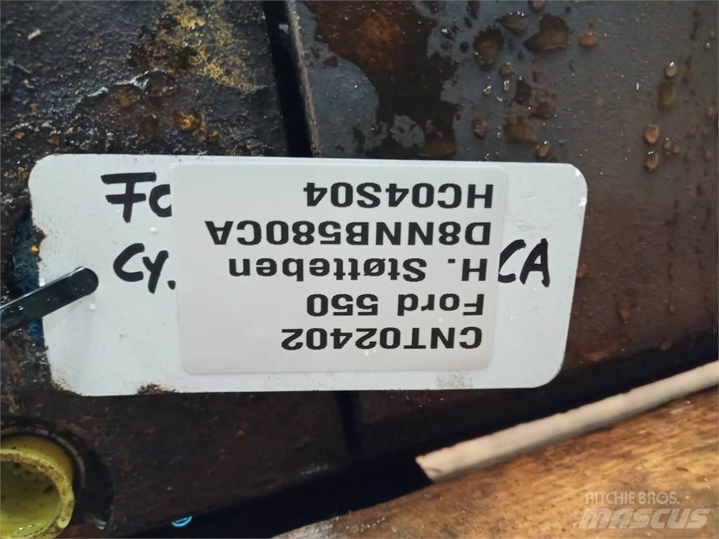 Ford 550 Kiti naudoti statybos komponentai