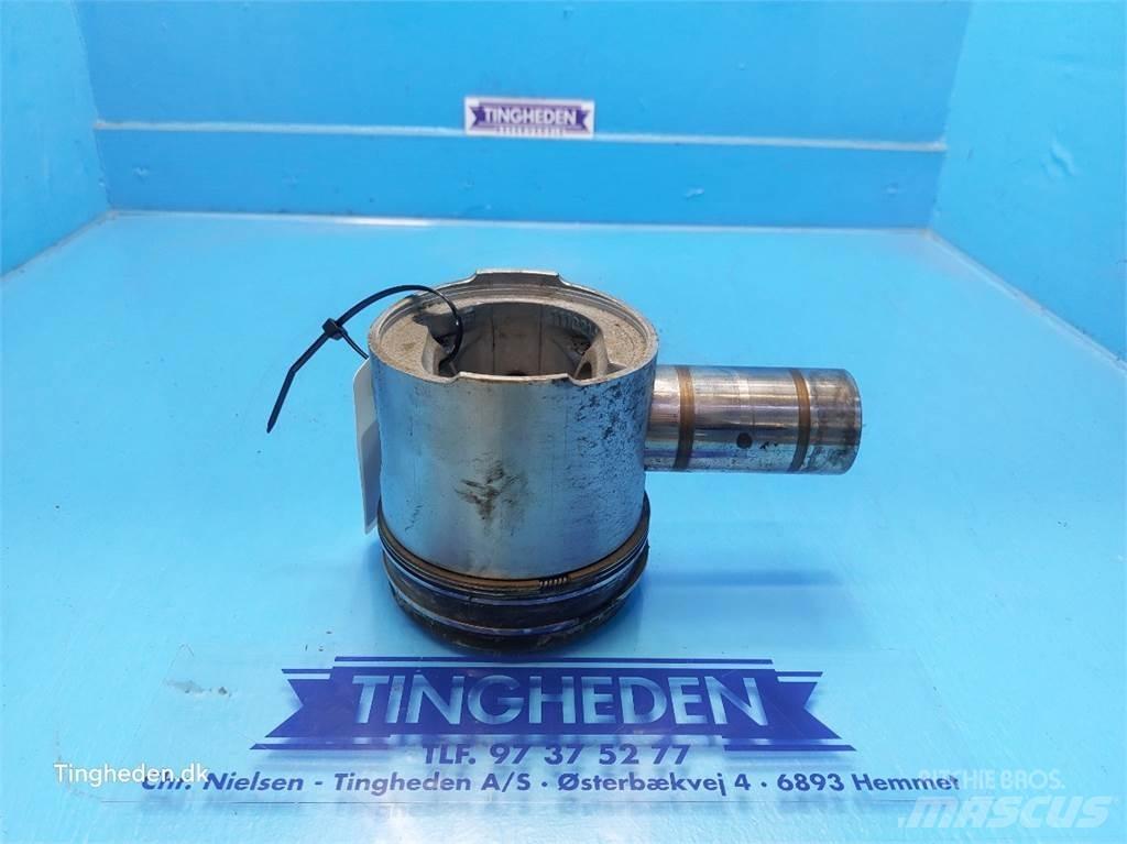 Ford 678 HT Varikliai