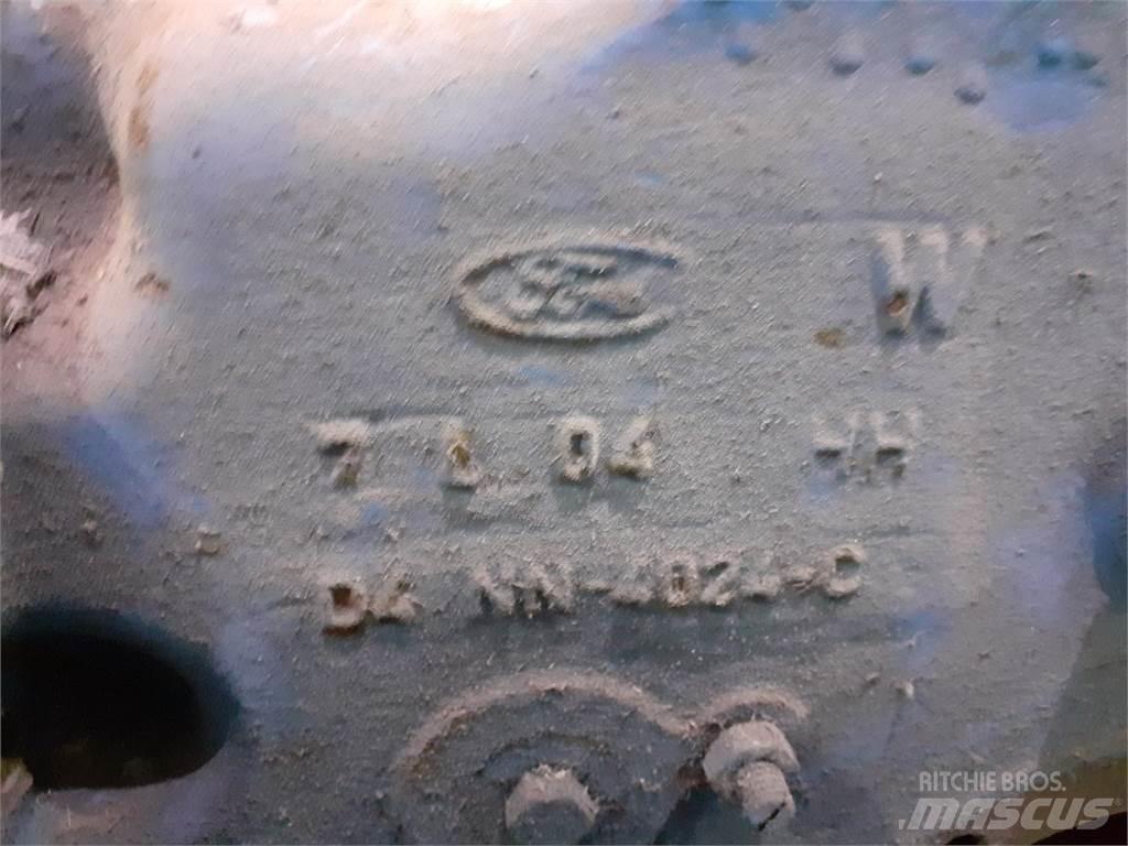 Ford 7700 Transmisijos