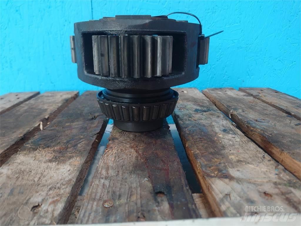 Ford 8210 Kiti naudoti traktorių priedai