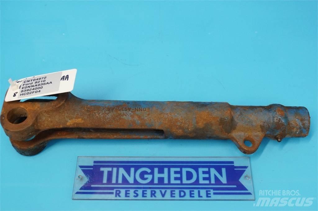 Ford 8210 Kiti naudoti traktorių priedai