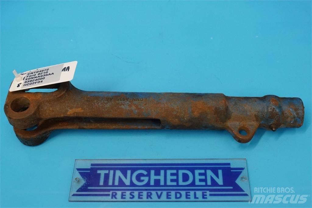Ford 8210 Kiti naudoti traktorių priedai