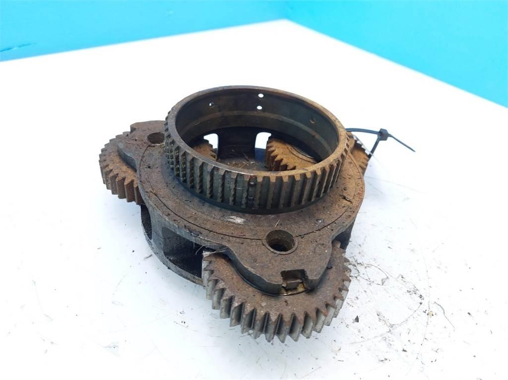 Ford 8210 Transmisijos