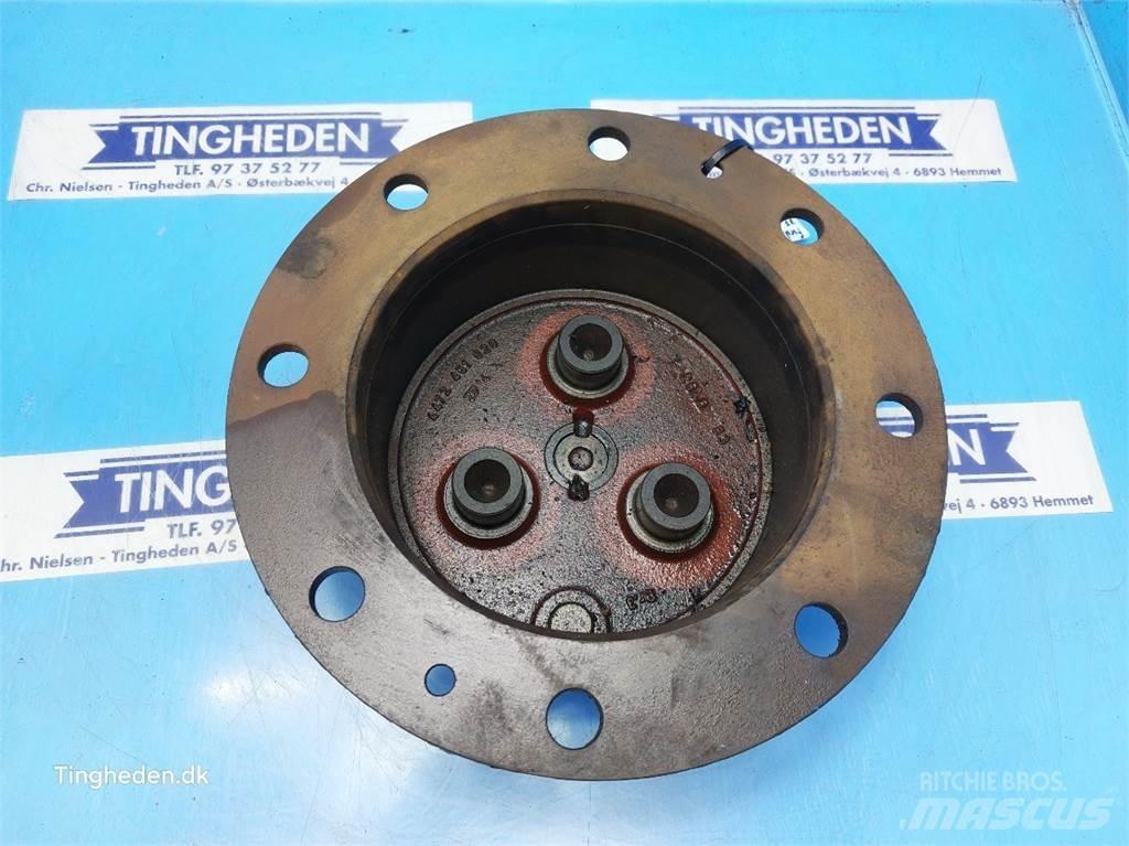 Ford 8210 Kiti naudoti traktorių priedai