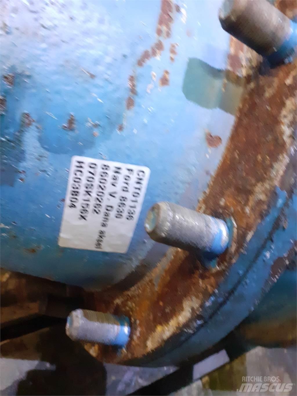 Ford 8630 Kiti naudoti traktorių priedai