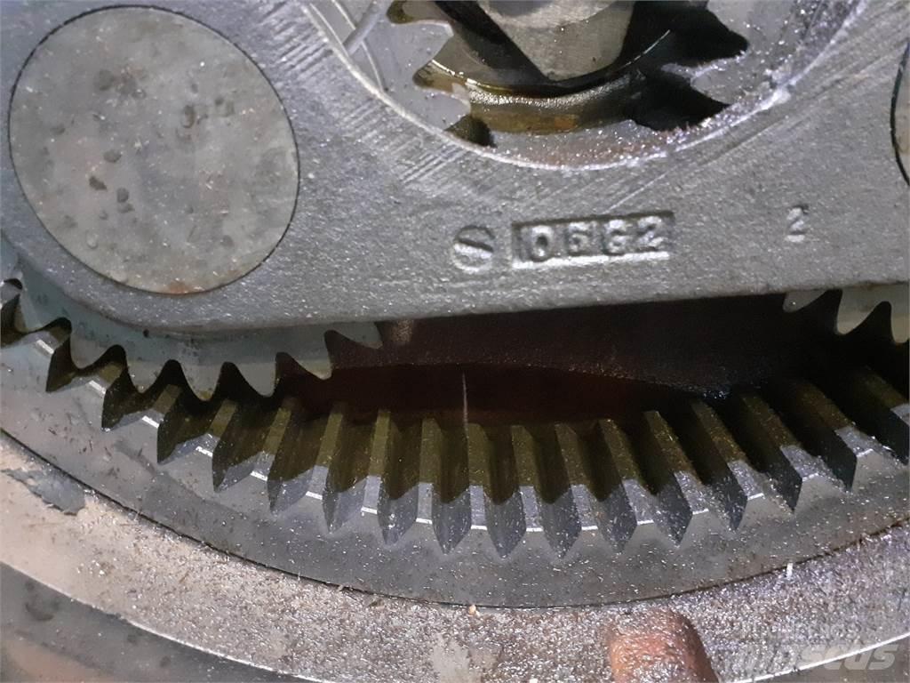 Ford 8630 Kiti naudoti traktorių priedai