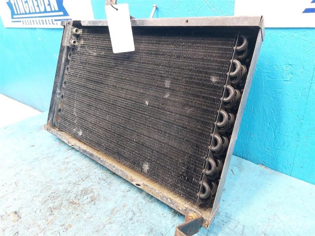 Ford 8670 Radiatoriai