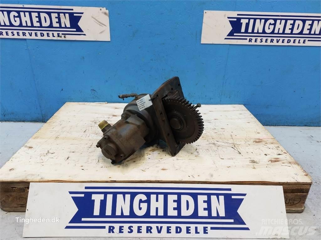 Ford 8870 Hidraulikos įrenginiai