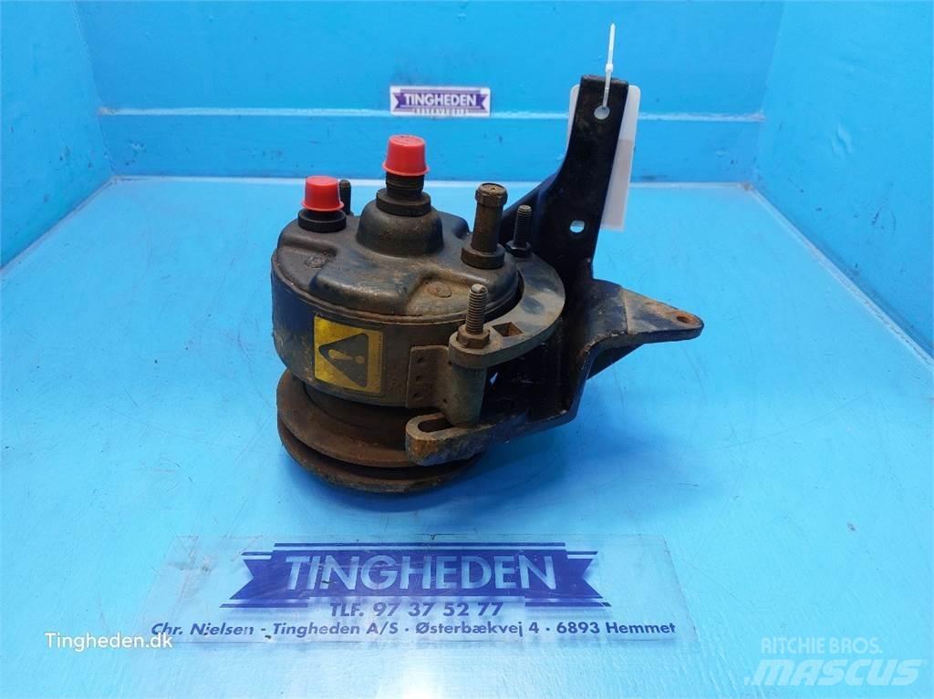 Ford TW15 Radiatoriai