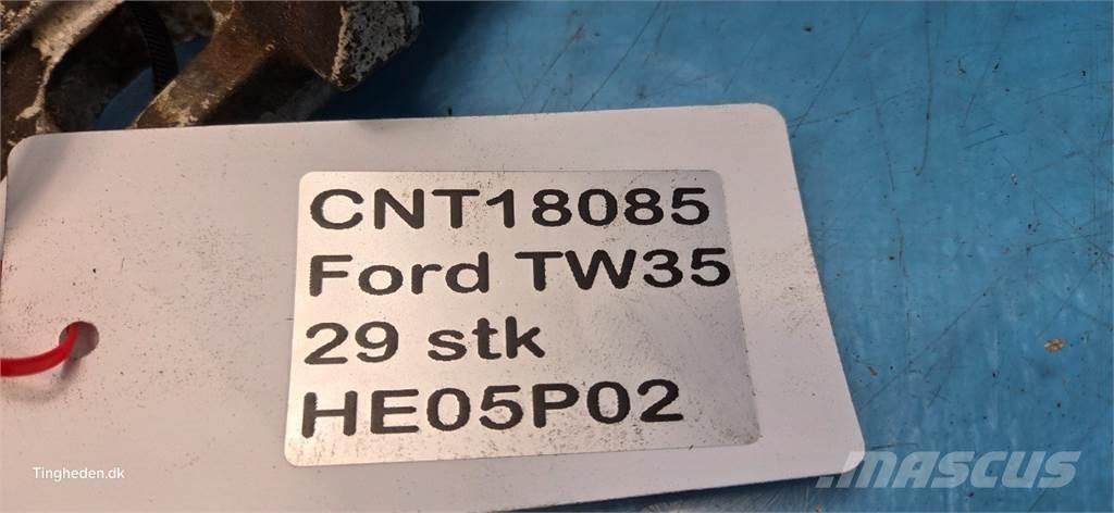 Ford TW35 Padangos, ratai ir ratlankiai