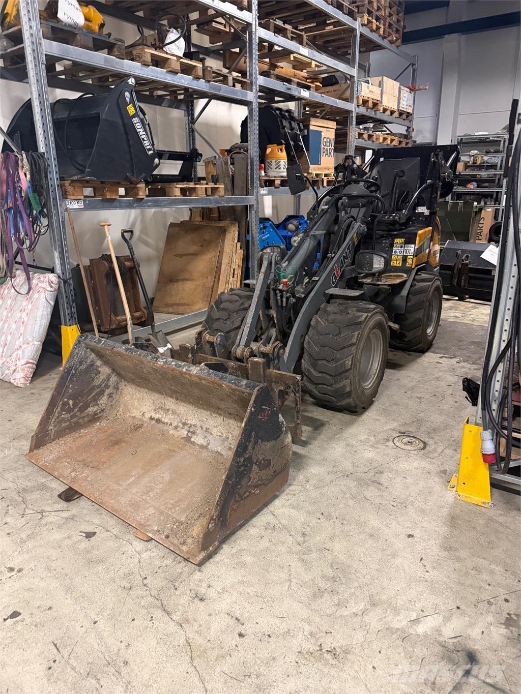 GiANT G2200E Mini krautuvai