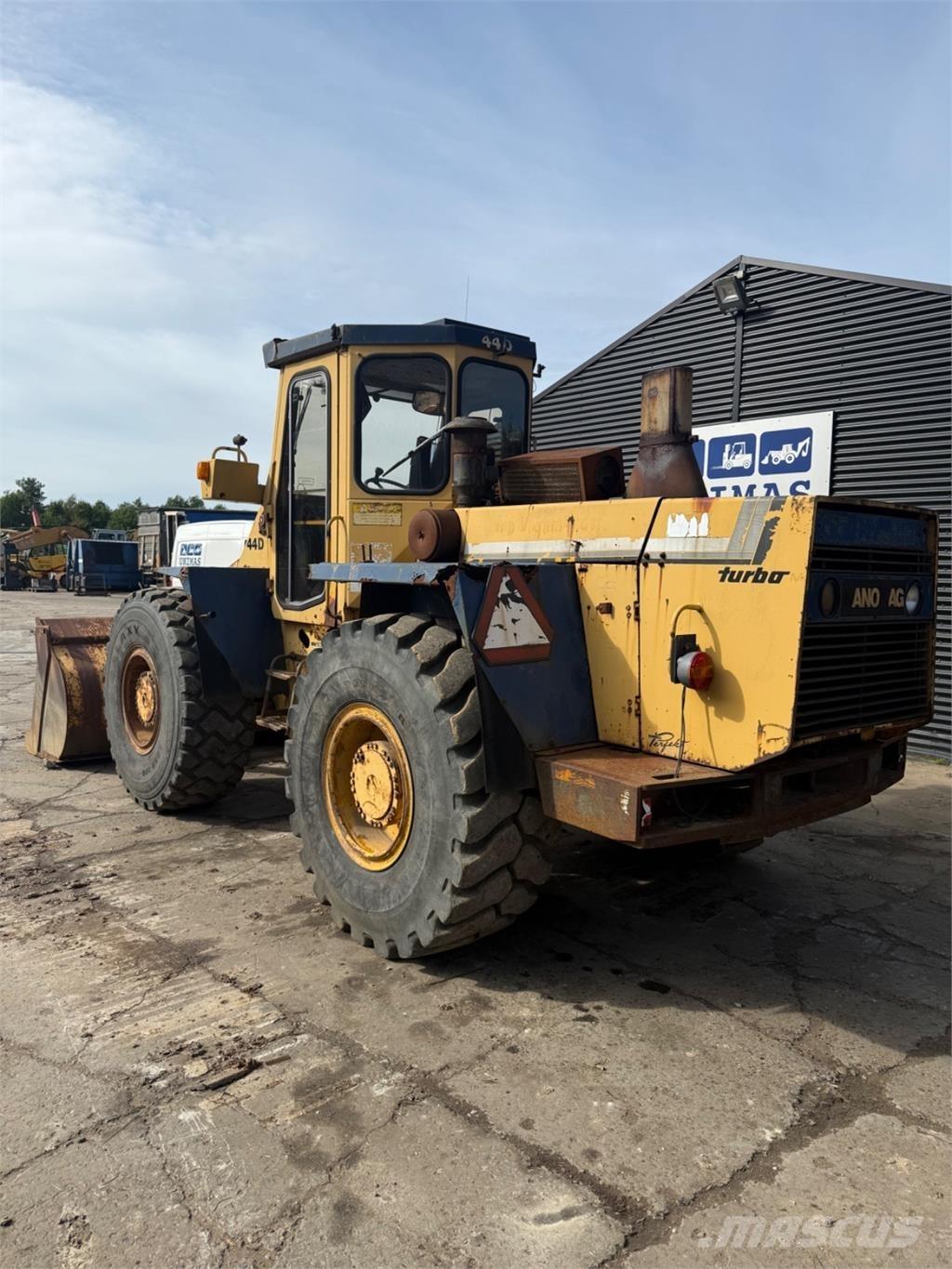 Hanomag 44D Naudoti ratiniai krautuvai