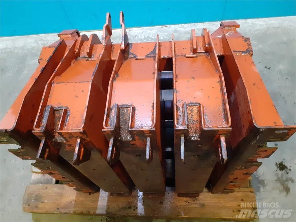 Hesston 4700 Kiti pašarų derliaus nuėmimo įrengimai