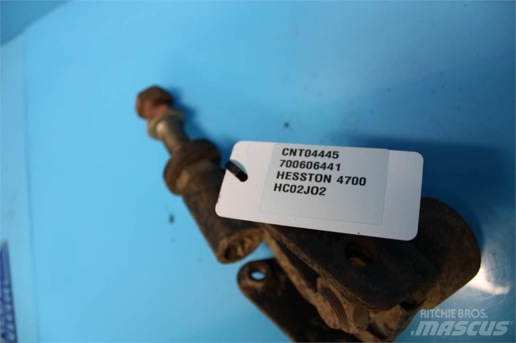 Hesston 4700 Kiti pašarų derliaus nuėmimo įrengimai