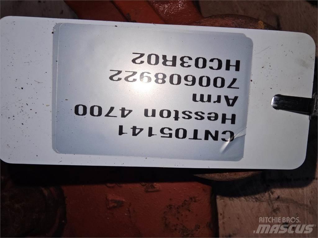 Hesston 4700 Ryšulių griebtuvai