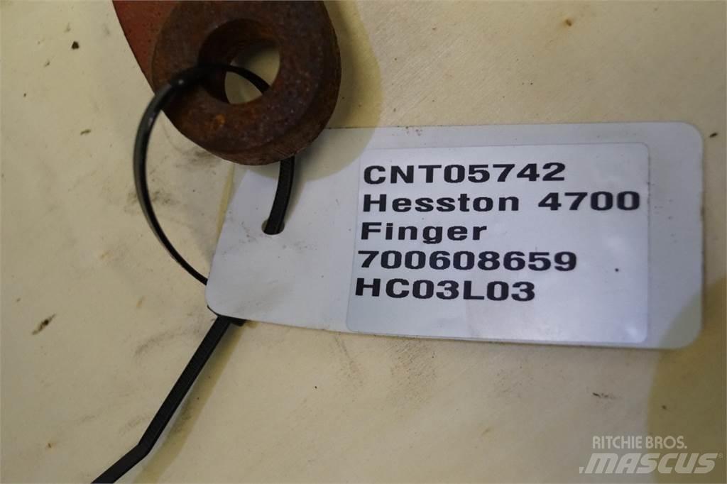 Hesston 4700 Ryšulių griebtuvai