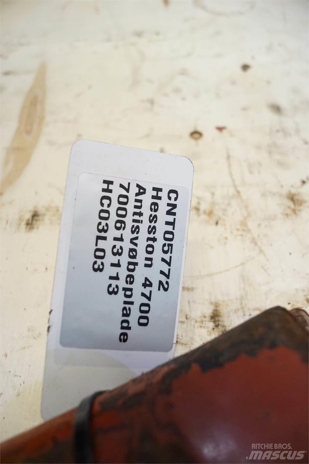 Hesston 4700 Kiti pašarų derliaus nuėmimo įrengimai