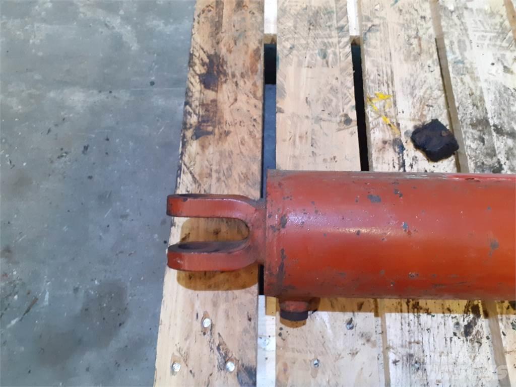 Hesston 4800 Ryšulių griebtuvai