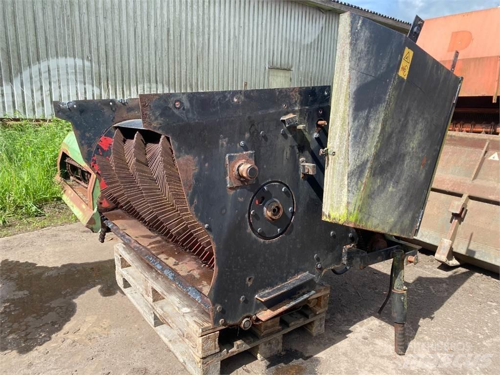 Hesston 4860 Derliaus nuėmimo kombainų priedai