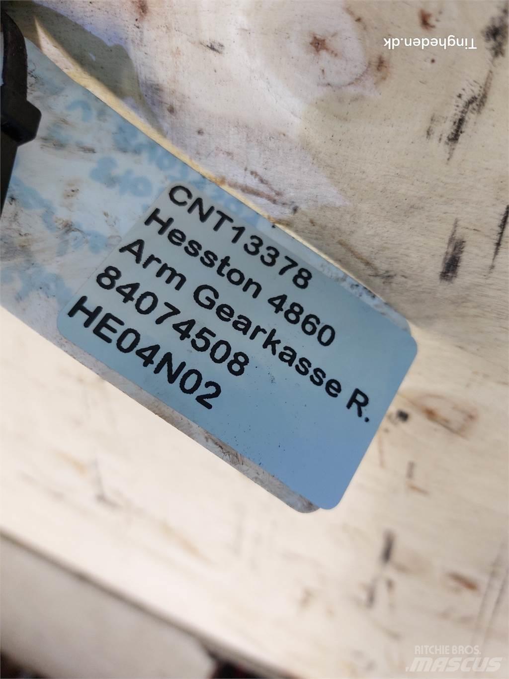 Hesston 4860 Transmisijos