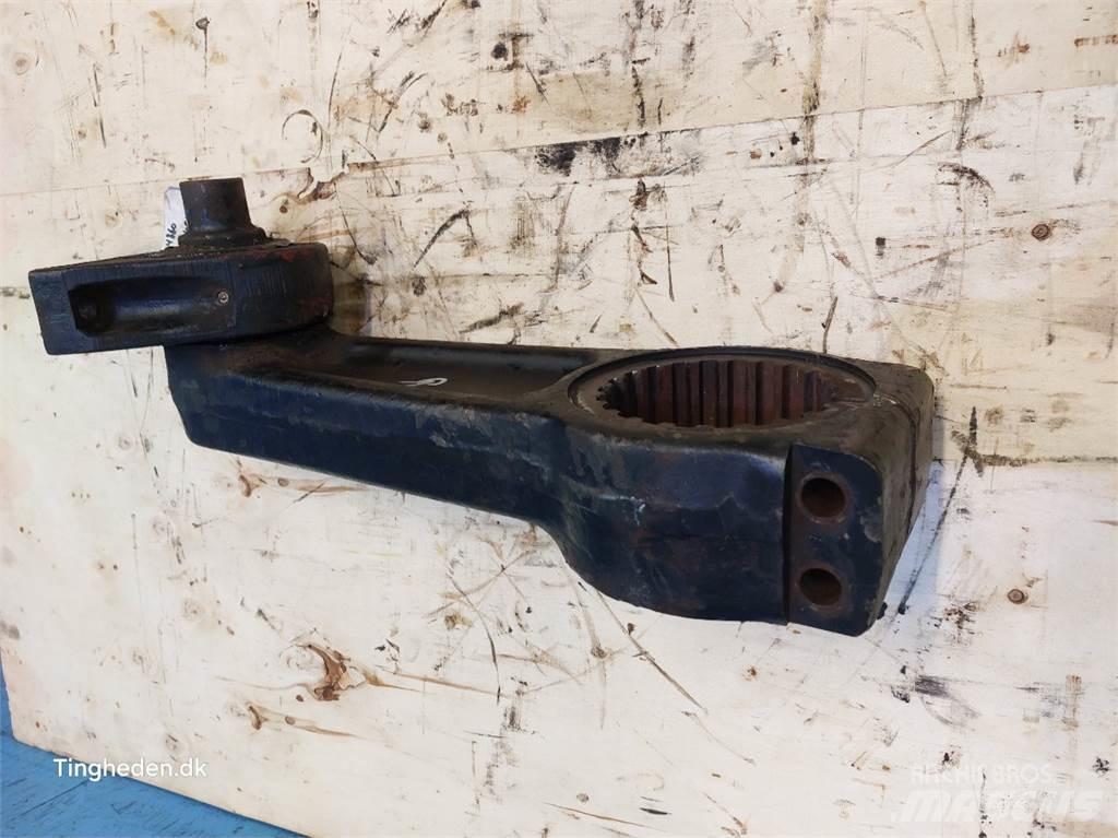 Hesston 4860 Transmisijos