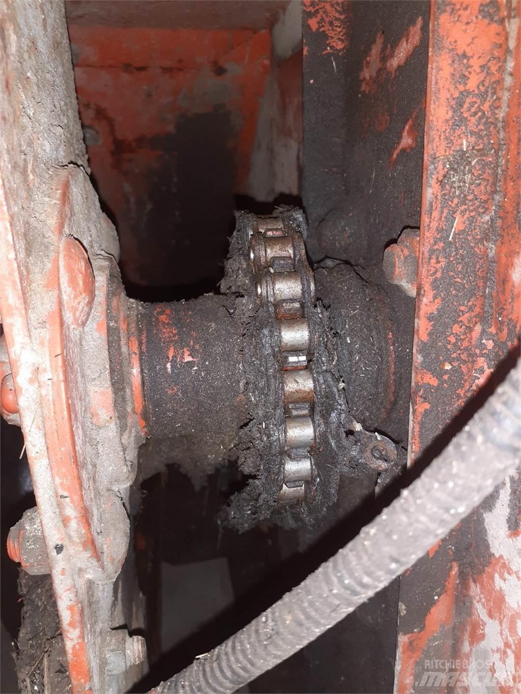 Hesston 4900 Žemės ūkis - Kita