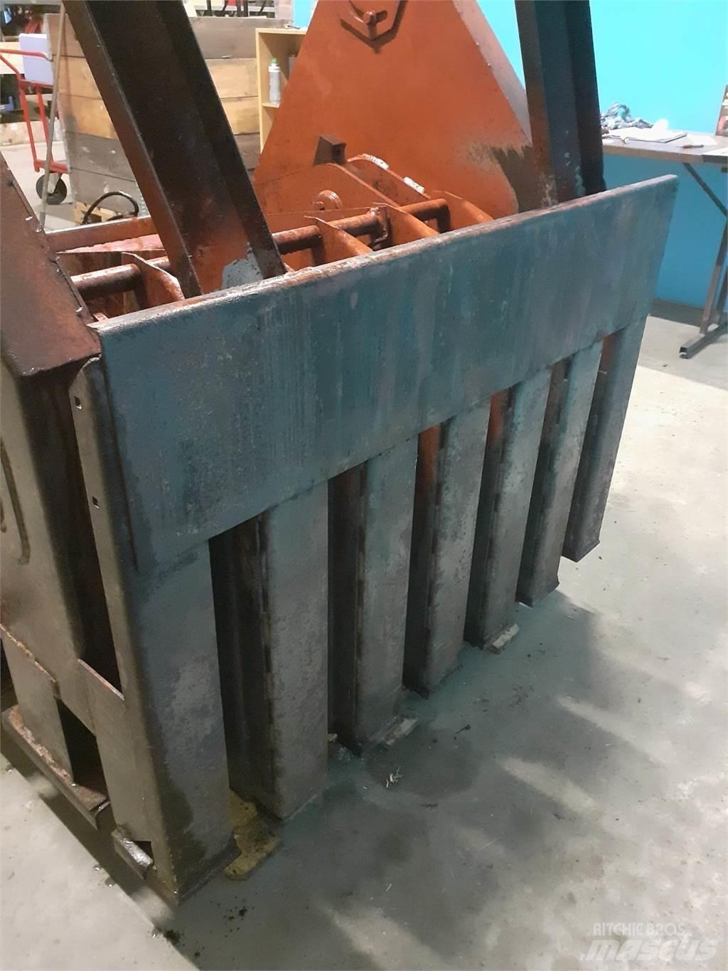Hesston 4900 Kiti pašarų derliaus nuėmimo įrengimai
