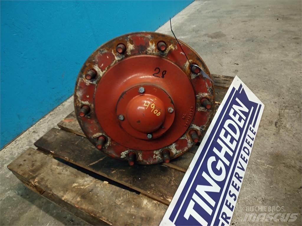 Hesston 4900 Ašys