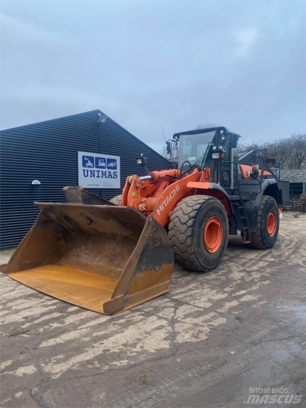 Hitachi ZW310 Naudoti ratiniai krautuvai