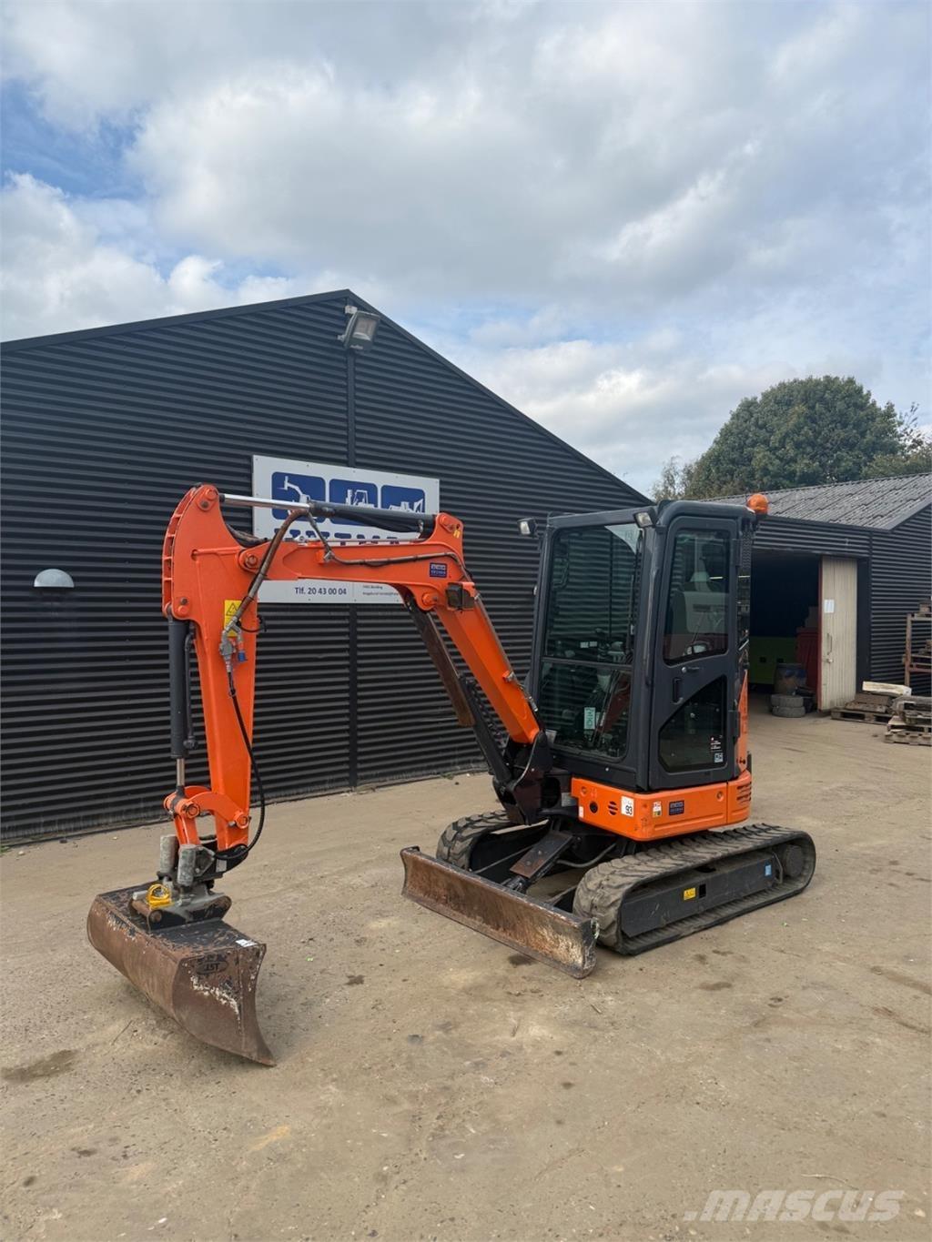 Hitachi ZX26U Mini ekskavatoriai < 7 t