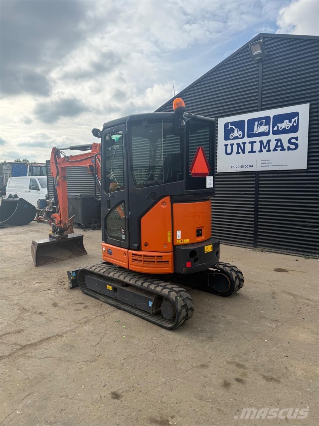Hitachi ZX26U Mini ekskavatoriai < 7 t