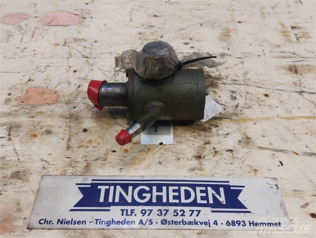Hydrema 806 Hidraulikos įrenginiai