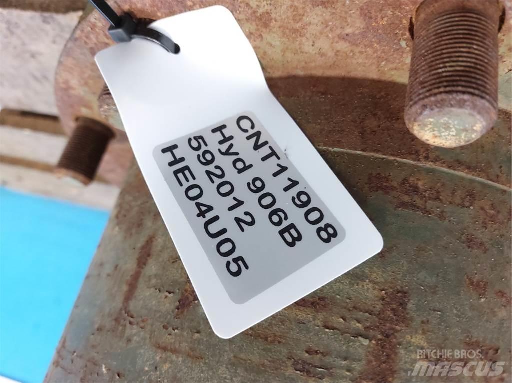 Hydrema 806 Ašys