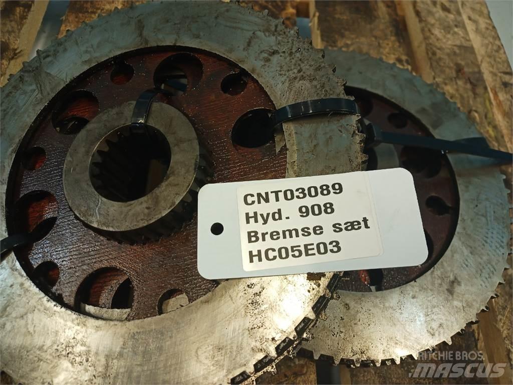 Hydrema 906B Ašys