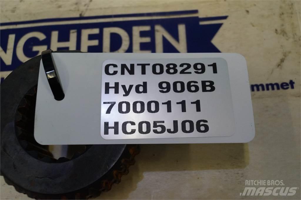 Hydrema 906B Ašys