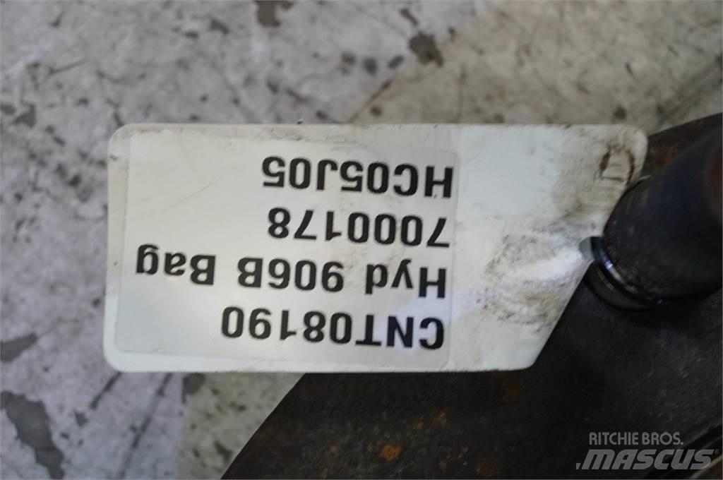 Hydrema 906B Ašys