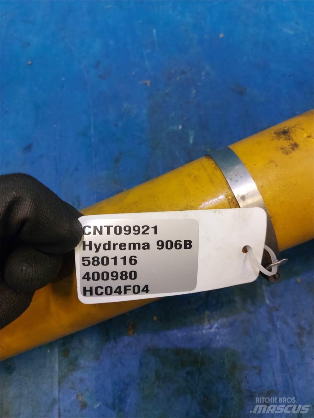 Hydrema 906B Varikliai