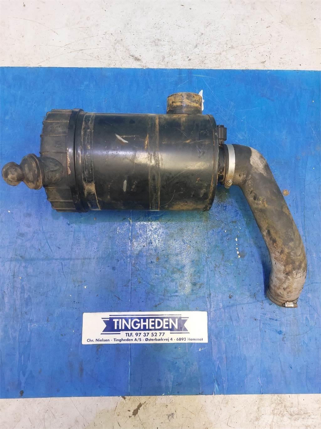 Hydrema 906B Varikliai