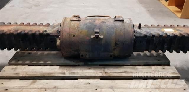 Hydrema 906D Ašys