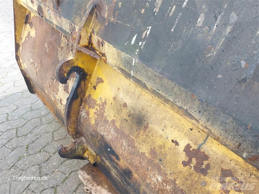 Hydrema 926D Kaušai