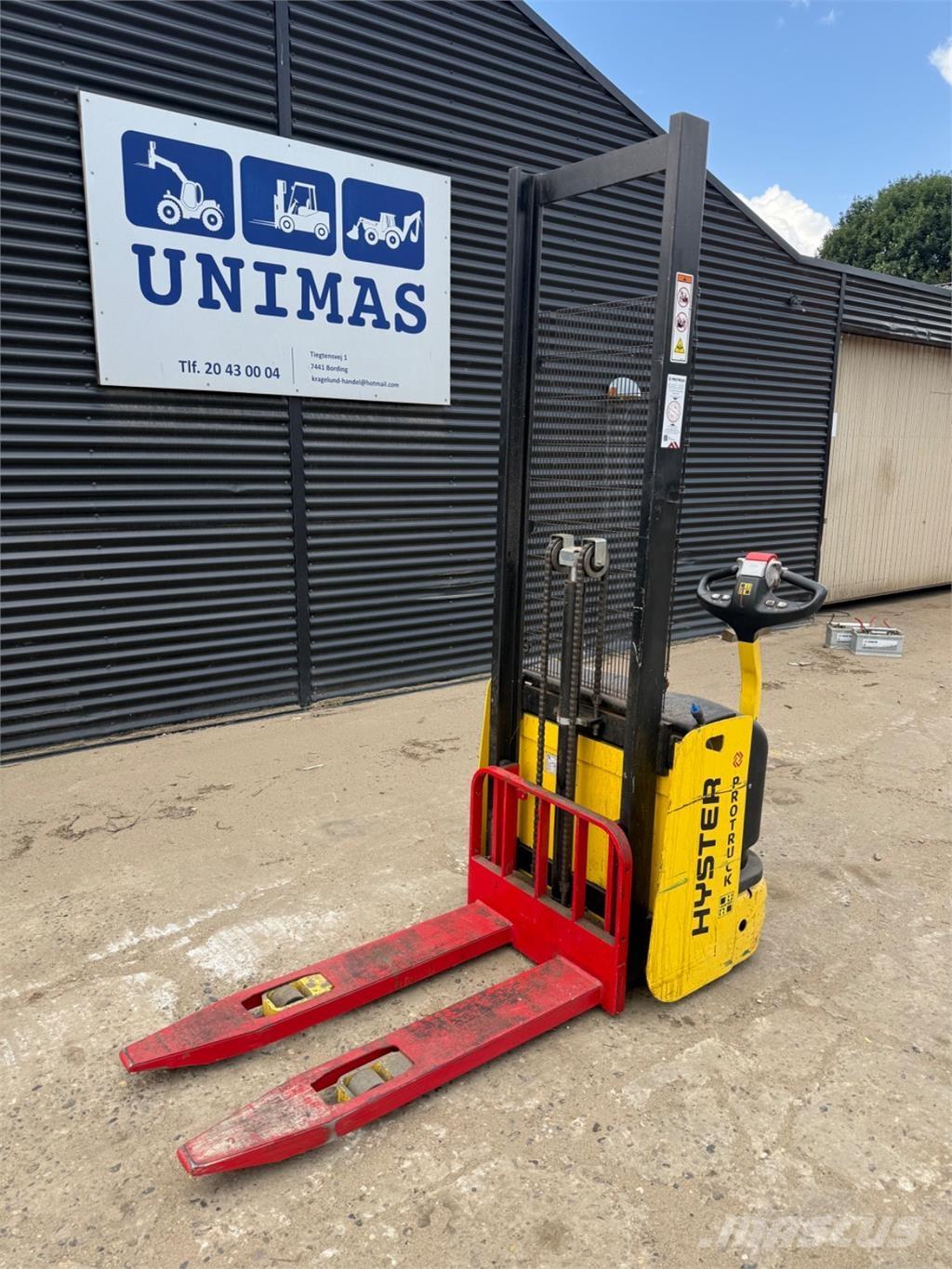 Hyster S1.0 Rankiniai padėklų rietuvai