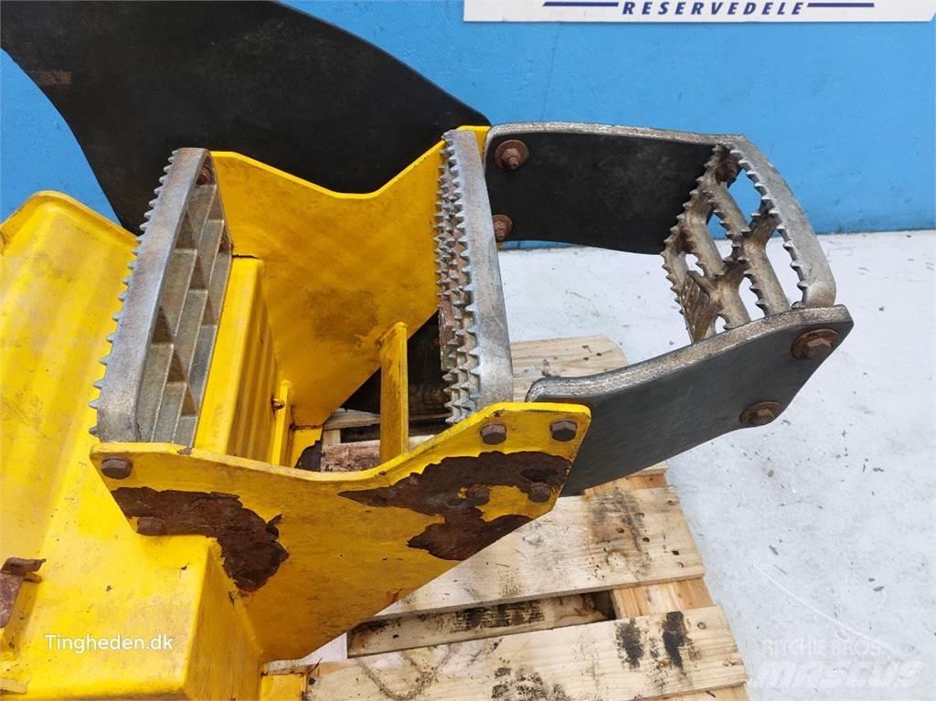 JCB 427 HL Atrinkimo kaušai